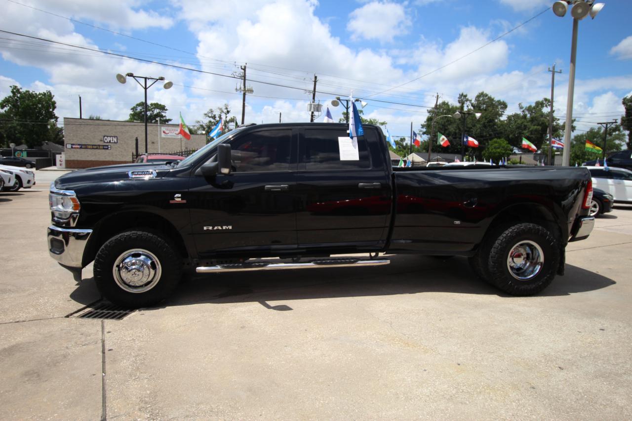 RAM 3500 Tradesman Crew Cab 4WD DRW 2021