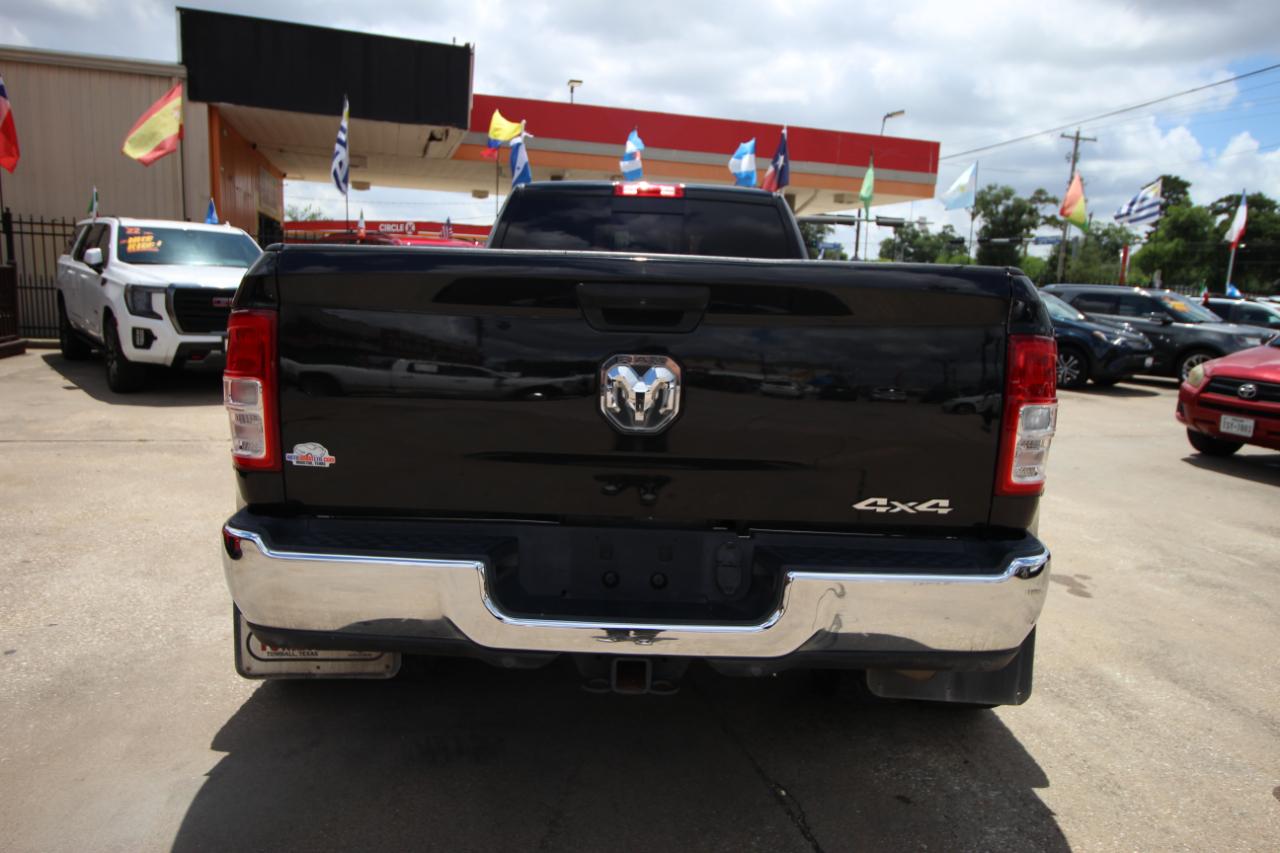 RAM 3500 Tradesman Crew Cab 4WD DRW 2021