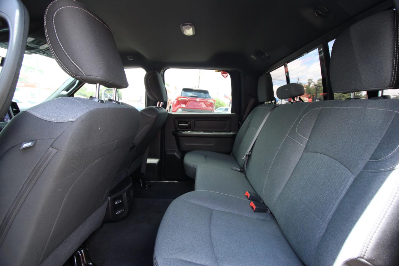 RAM 3500 Tradesman Crew Cab 4WD DRW 2021
