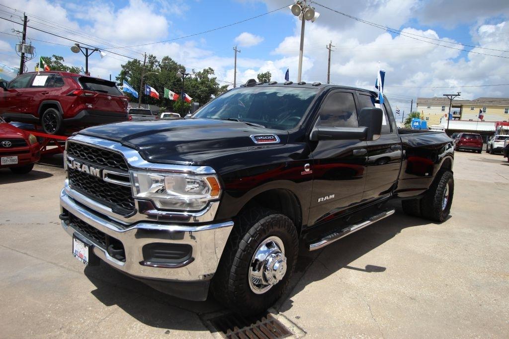 RAM 3500 Tradesman Crew Cab 4WD DRW 2021