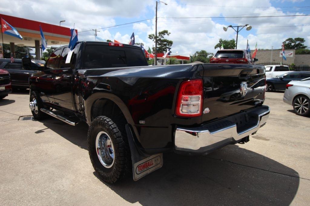 RAM 3500 Tradesman Crew Cab 4WD DRW 2021