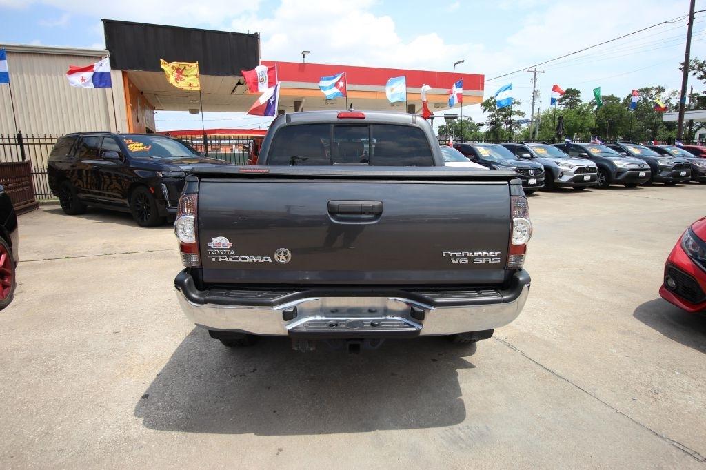 Toyota Tacoma PreRunner Double Cab V6 5AT 2WD 2014