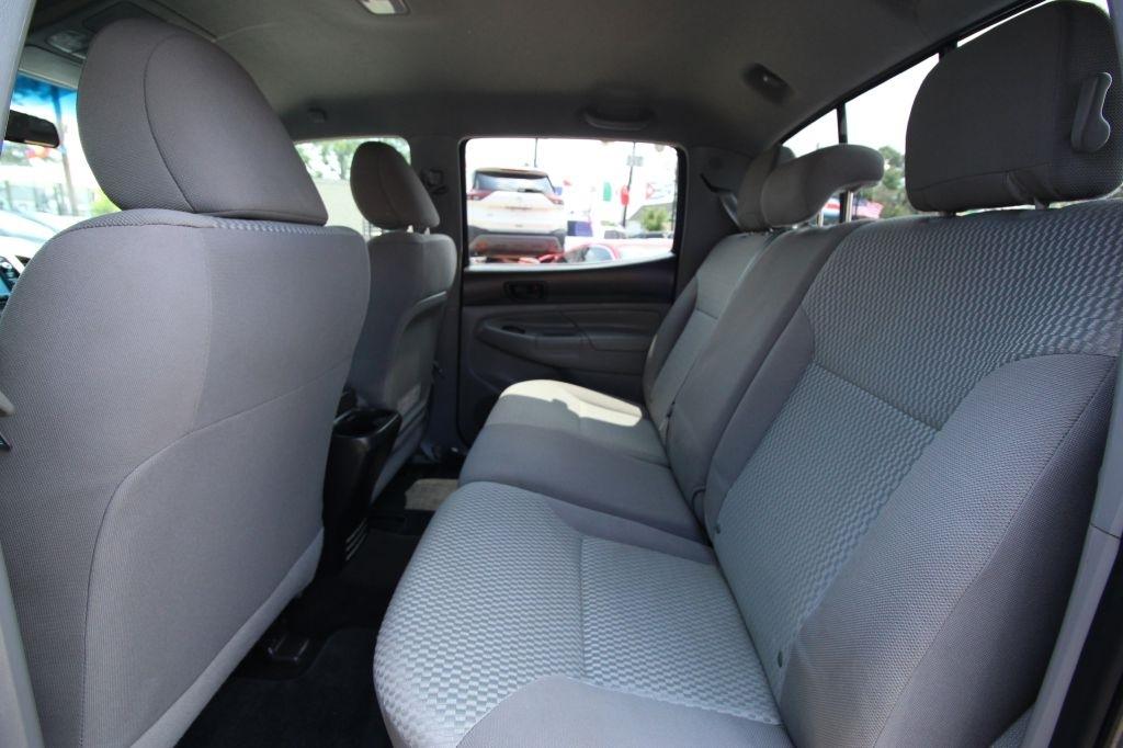 Toyota Tacoma PreRunner Double Cab V6 5AT 2WD 2014