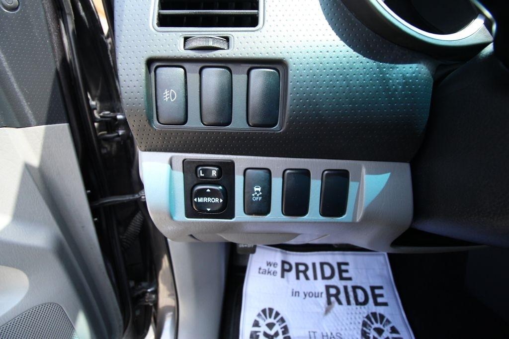 Toyota Tacoma PreRunner Double Cab V6 5AT 2WD 2014