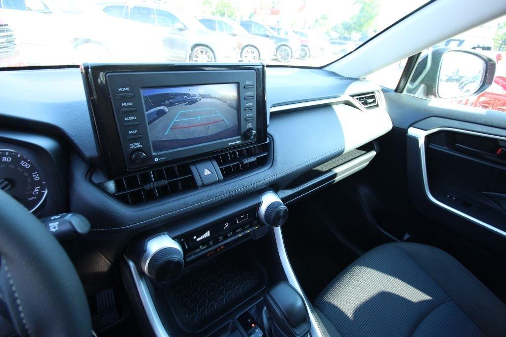 Toyota RAV4 LE 2022