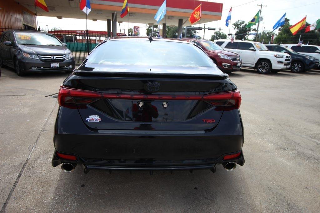 Toyota Avalon TRD 2021