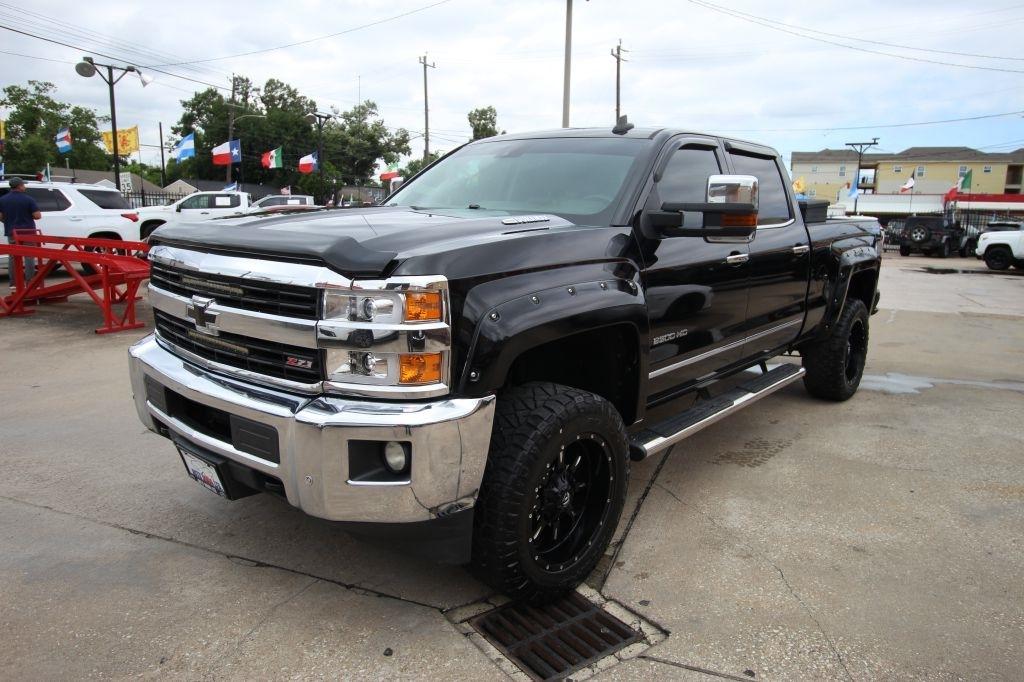 Chevrolet Silverado 2500HD LTZ Crew Cab 4WD 2015