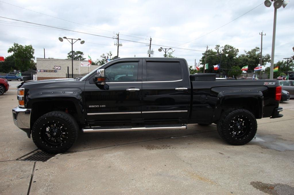 Chevrolet Silverado 2500HD LTZ Crew Cab 4WD 2015