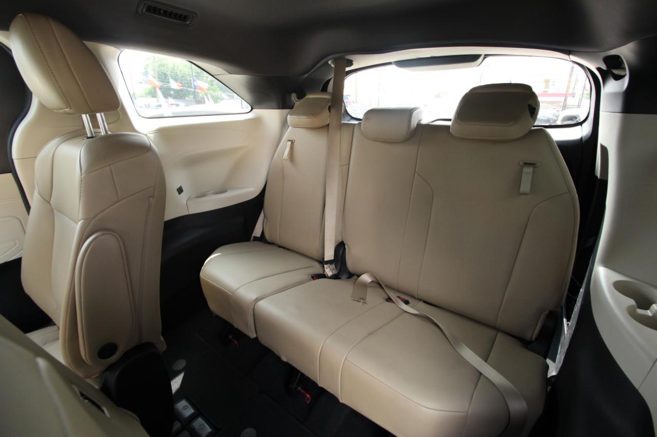 Toyota Sienna XLE 7-Passenger 2022