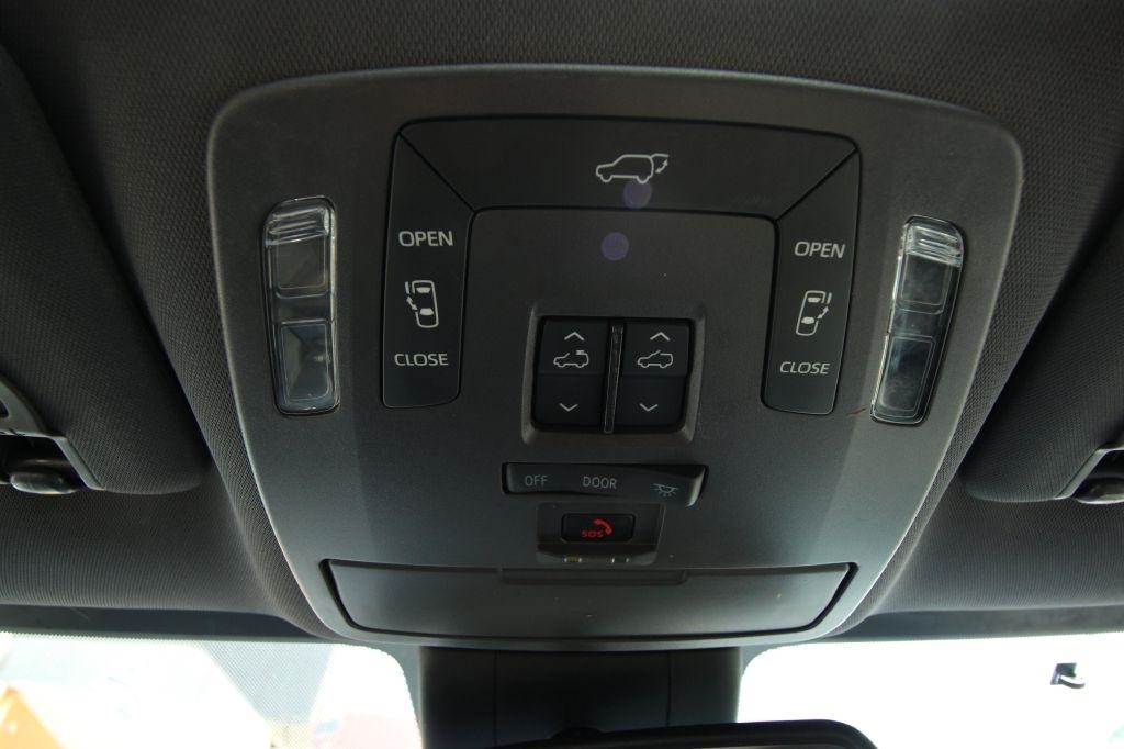 Toyota Sienna XLE 7-Passenger 2022