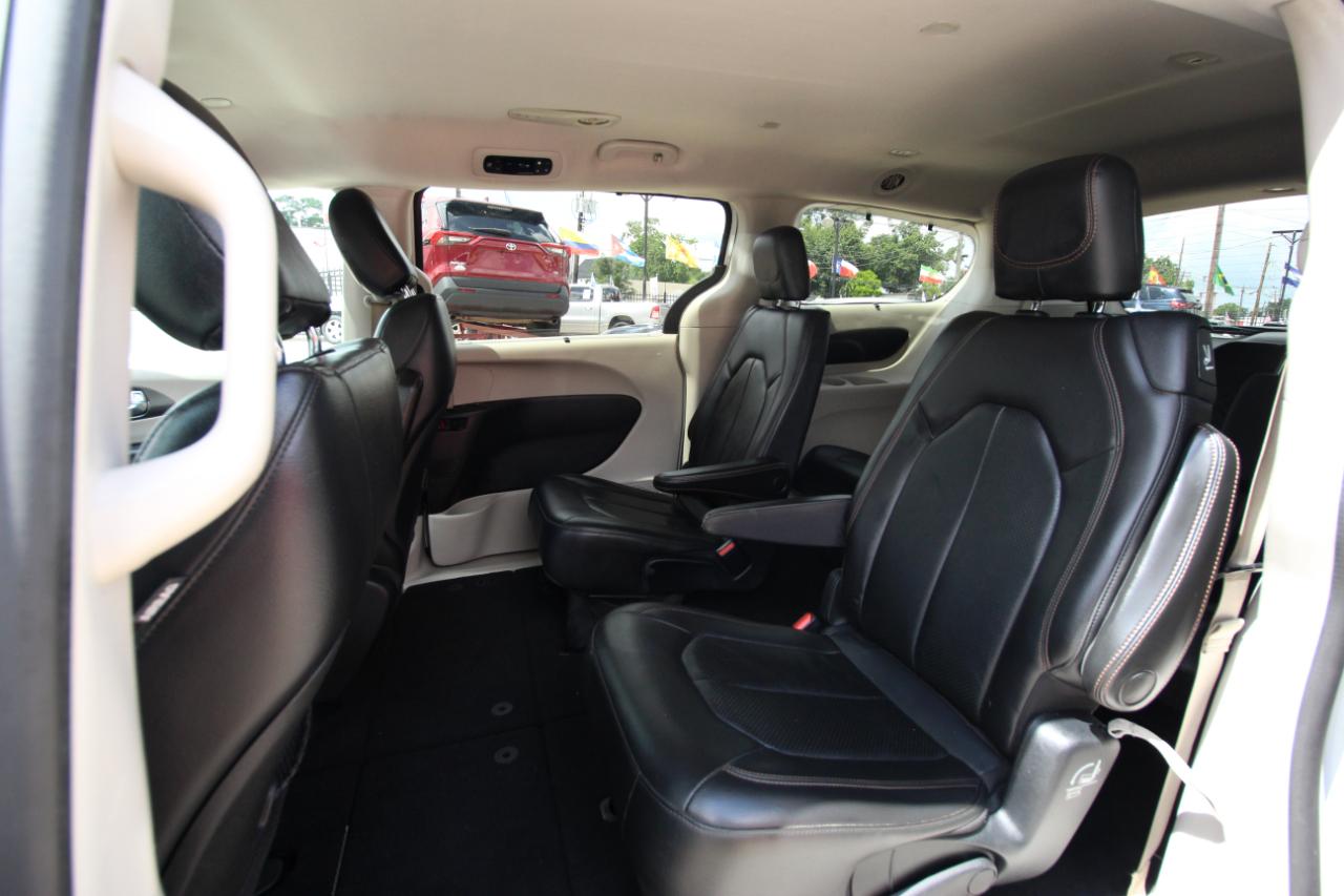 Chrysler Pacifica Touring-L 2020