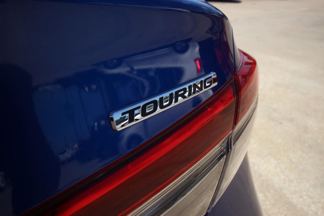 Honda Civic Touring Sedan CVT 2022