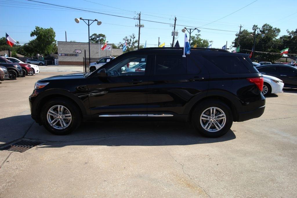 Ford Explorer XLT 2022