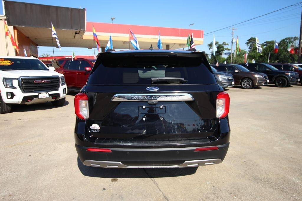 Ford Explorer XLT 2022