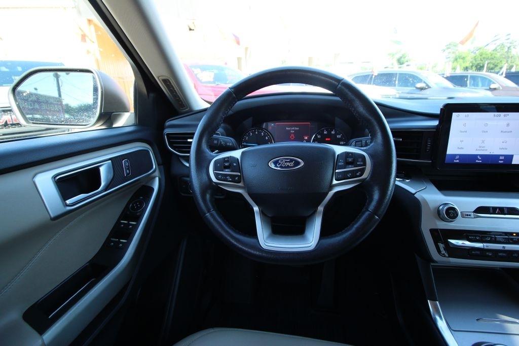 Ford Explorer XLT 2022