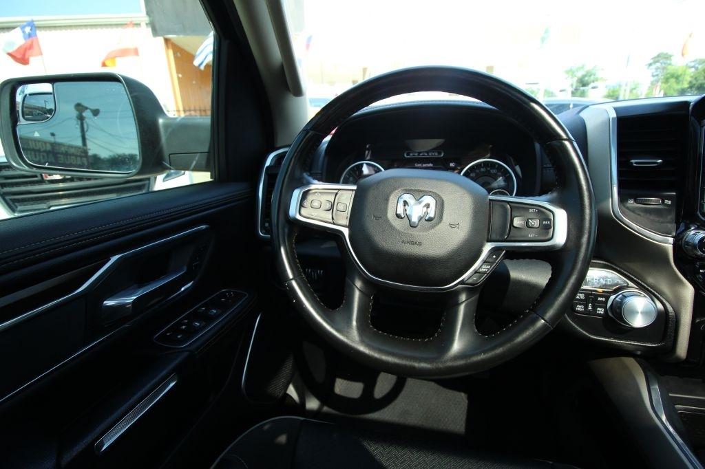 RAM 1500 Laramie Crew Cab SWB 4WD 2021