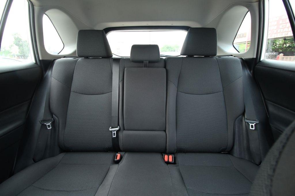 Toyota RAV4 LE 2021