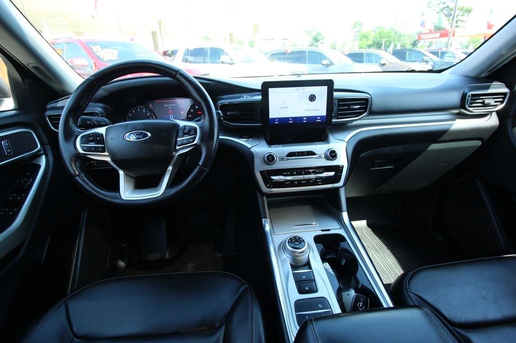 Ford Explorer XLT 2022