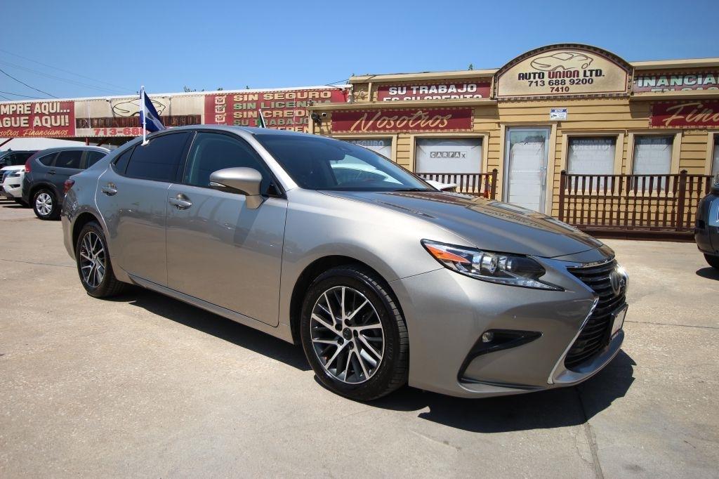 Lexus ES 350 Sedan 2017