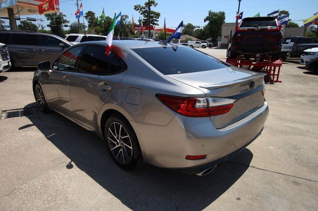 Lexus ES 350 Sedan 2017