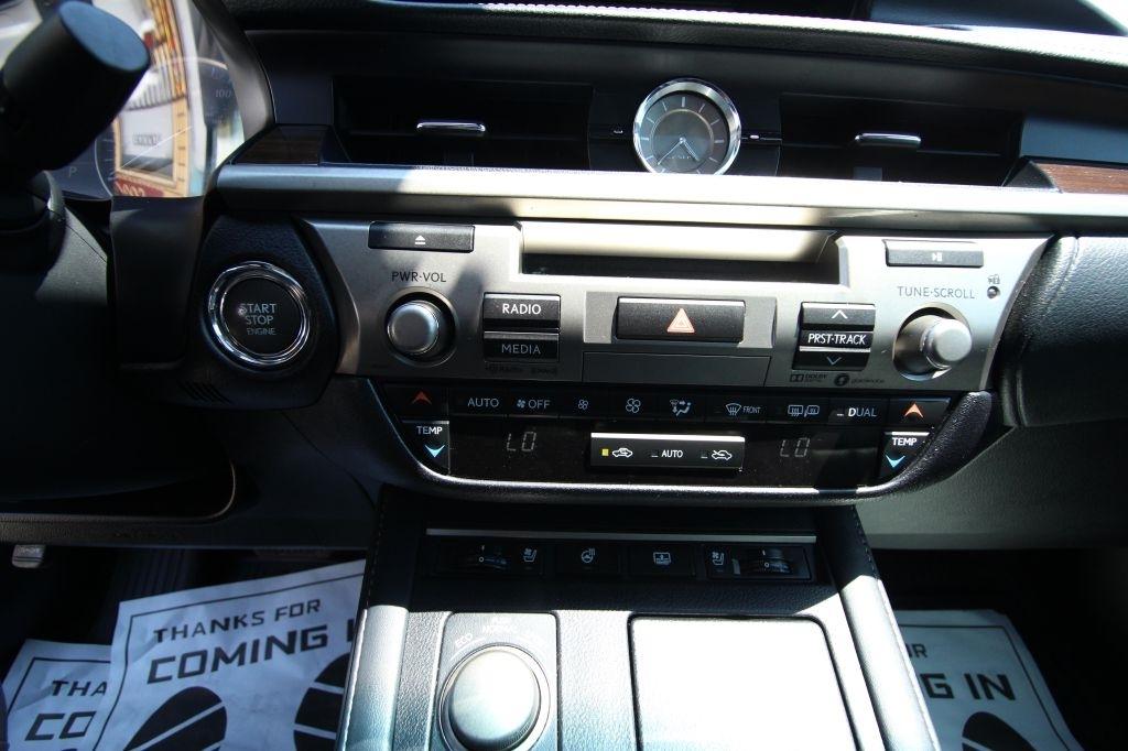 Lexus ES 350 Sedan 2017