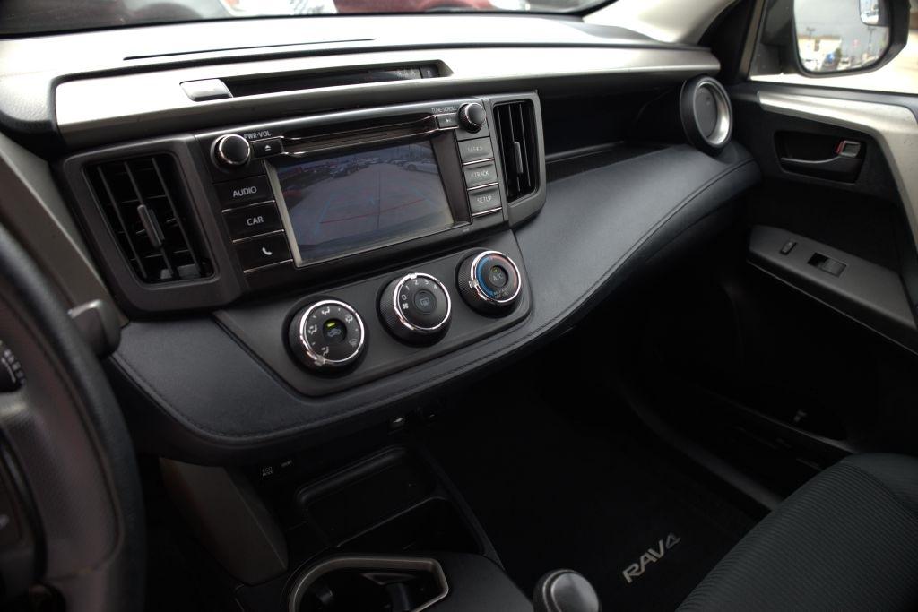 Toyota RAV4 LE FWD 2017