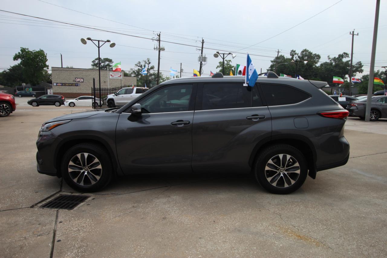 Toyota Highlander XLE AWD V6 2020
