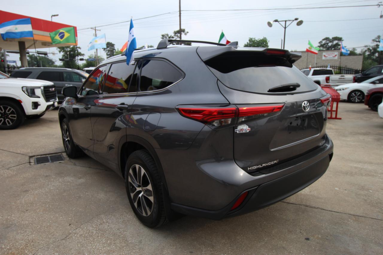 Toyota Highlander XLE AWD V6 2020
