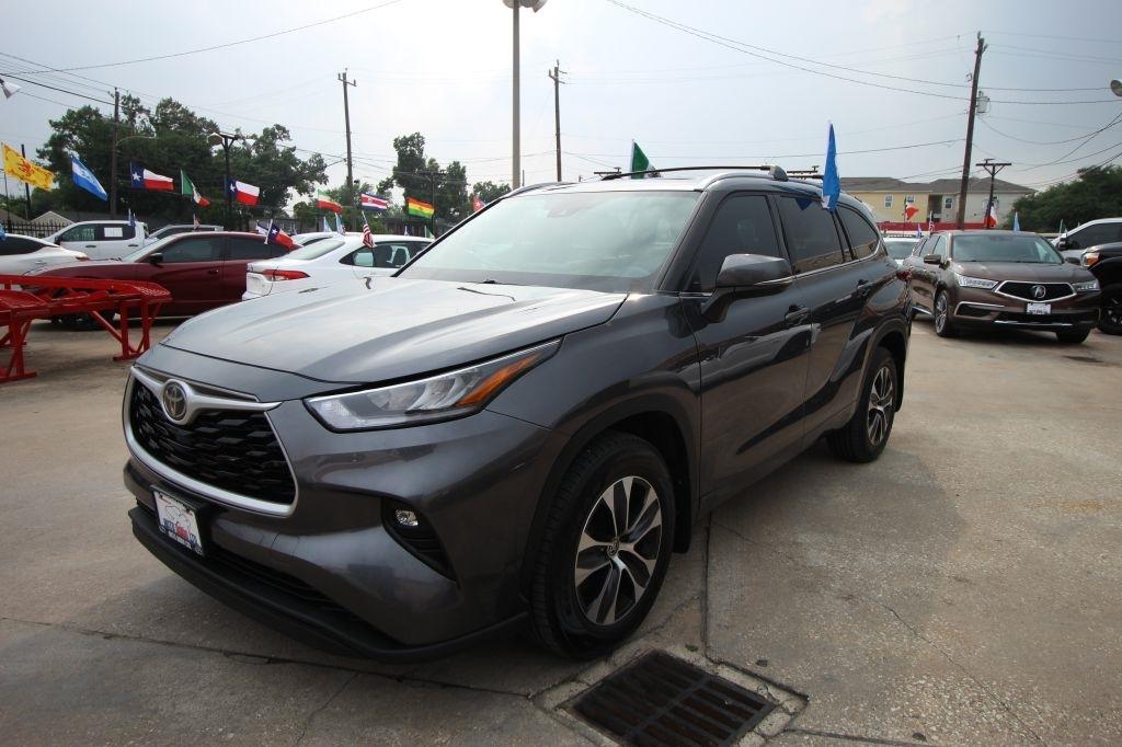 Toyota Highlander XLE AWD V6 2020
