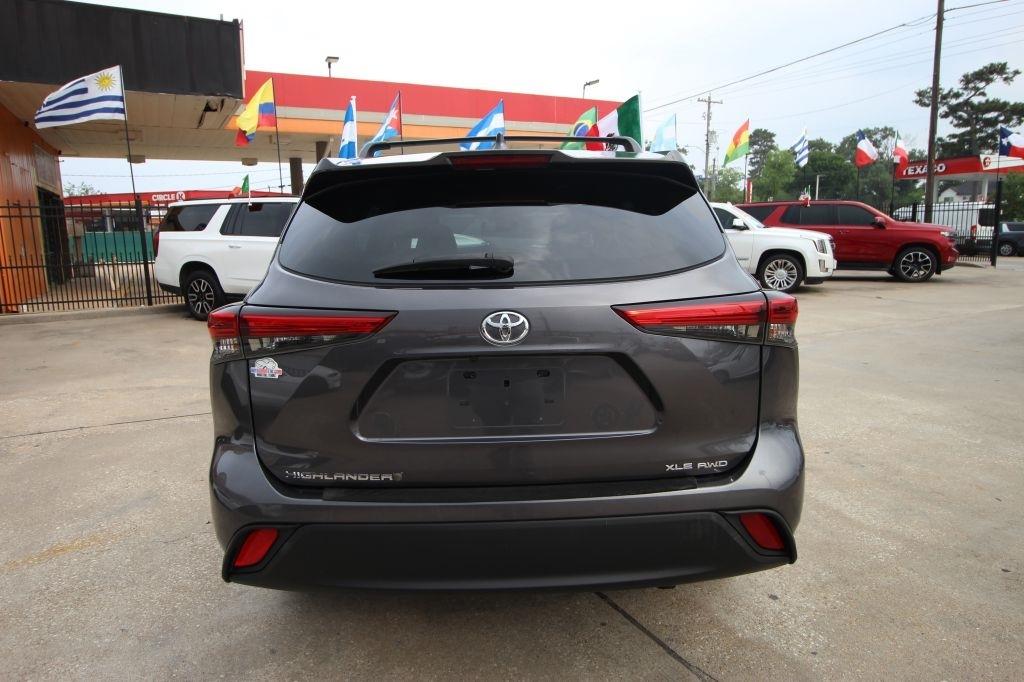 Toyota Highlander XLE AWD V6 2020