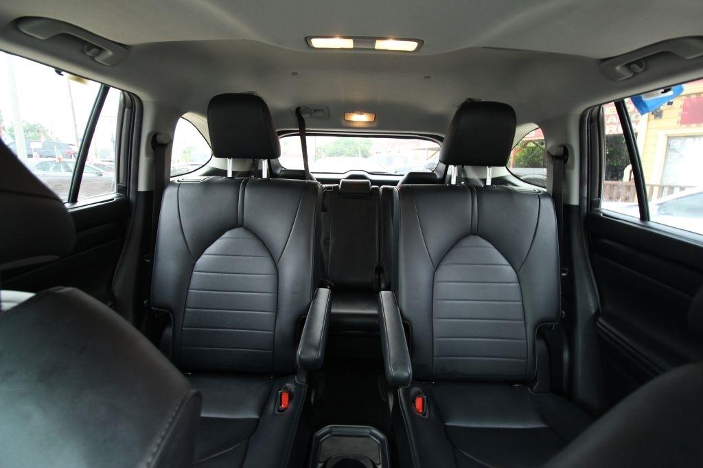 Toyota Highlander XLE AWD V6 2020