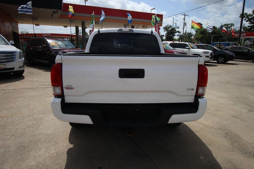 Toyota Tacoma SR5 Double Cab Long Bed V6 6AT 4WD 2017