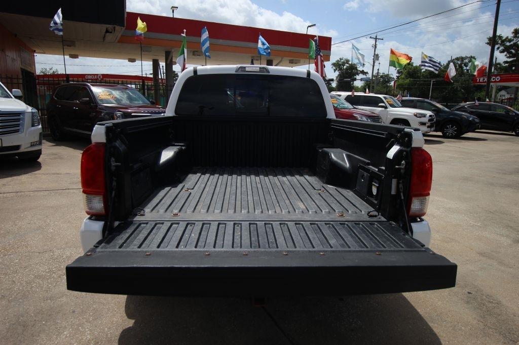 Toyota Tacoma SR5 Double Cab Long Bed V6 6AT 4WD 2017