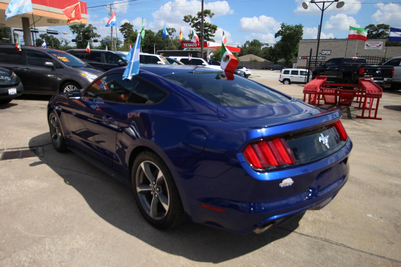 Ford Mustang V6 Coupe 2015