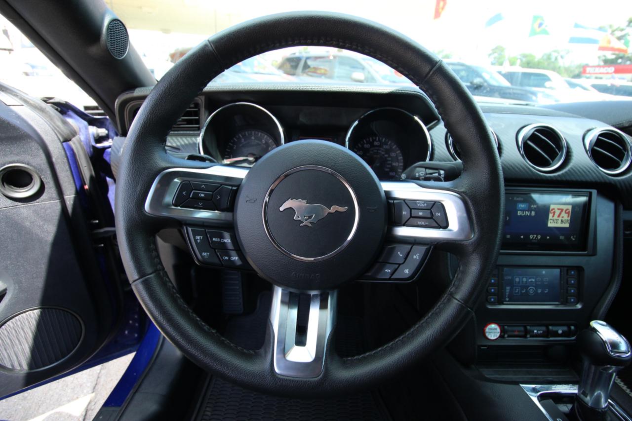 Ford Mustang V6 Coupe 2015