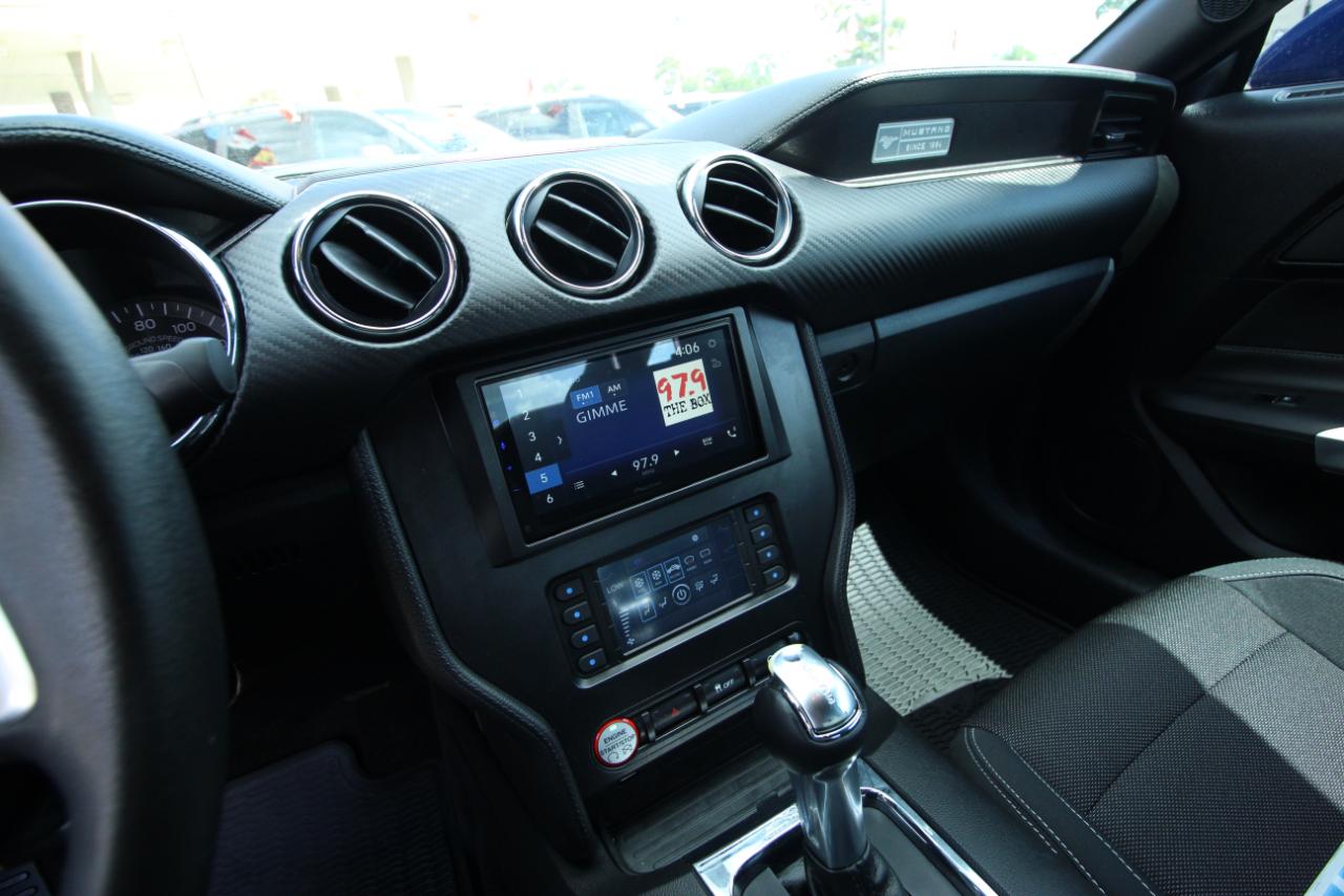 Ford Mustang V6 Coupe 2015