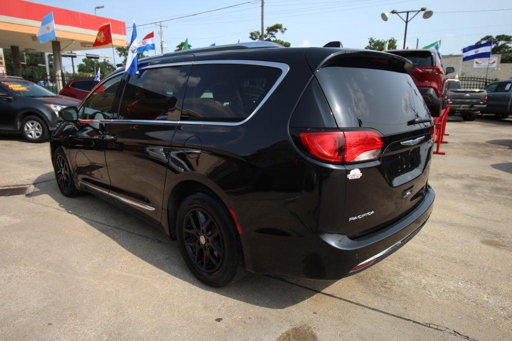 Chrysler Pacifica Touring-L 2020