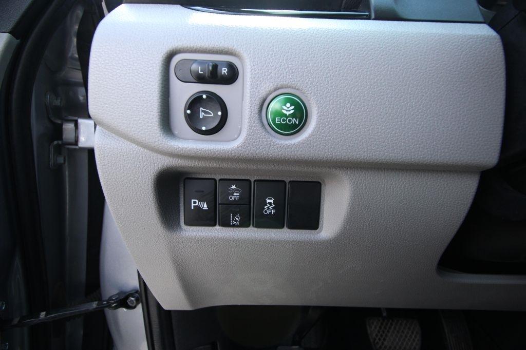 Honda Pilot Touring w/Rear Captain's Chairs AWD 2020