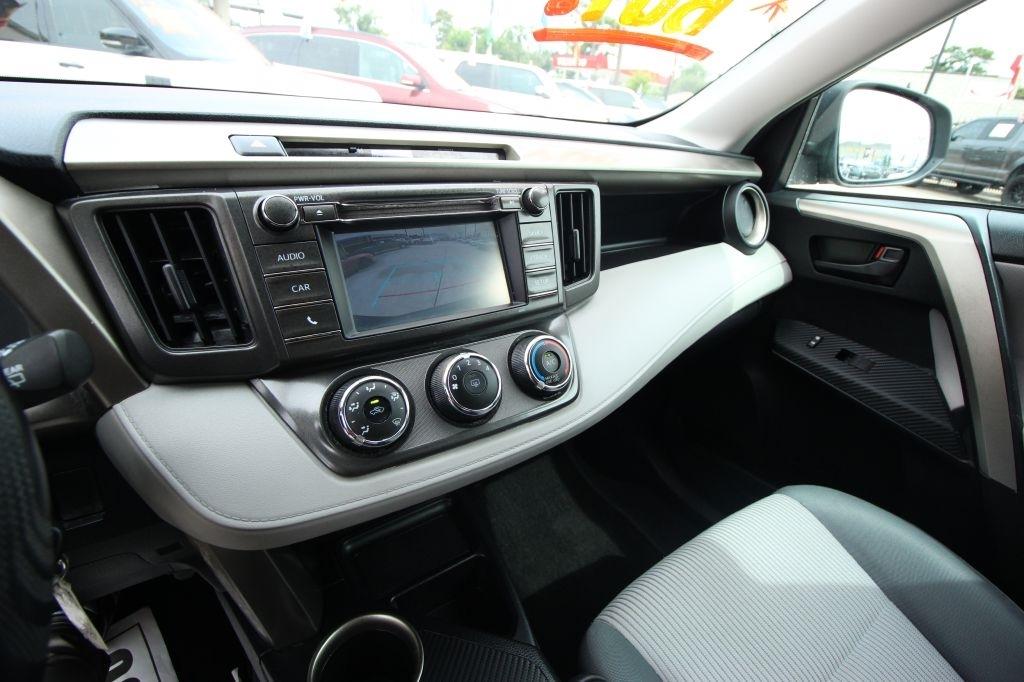 Toyota RAV4 LE FWD 2015