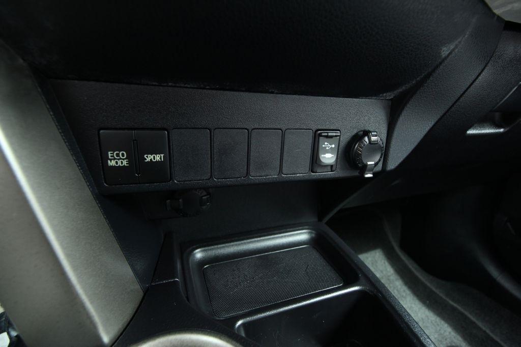 Toyota RAV4 LE FWD 2015