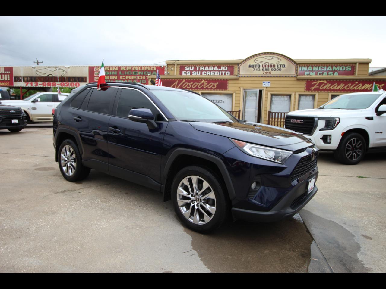 Toyota RAV4 XLE Premium 2021