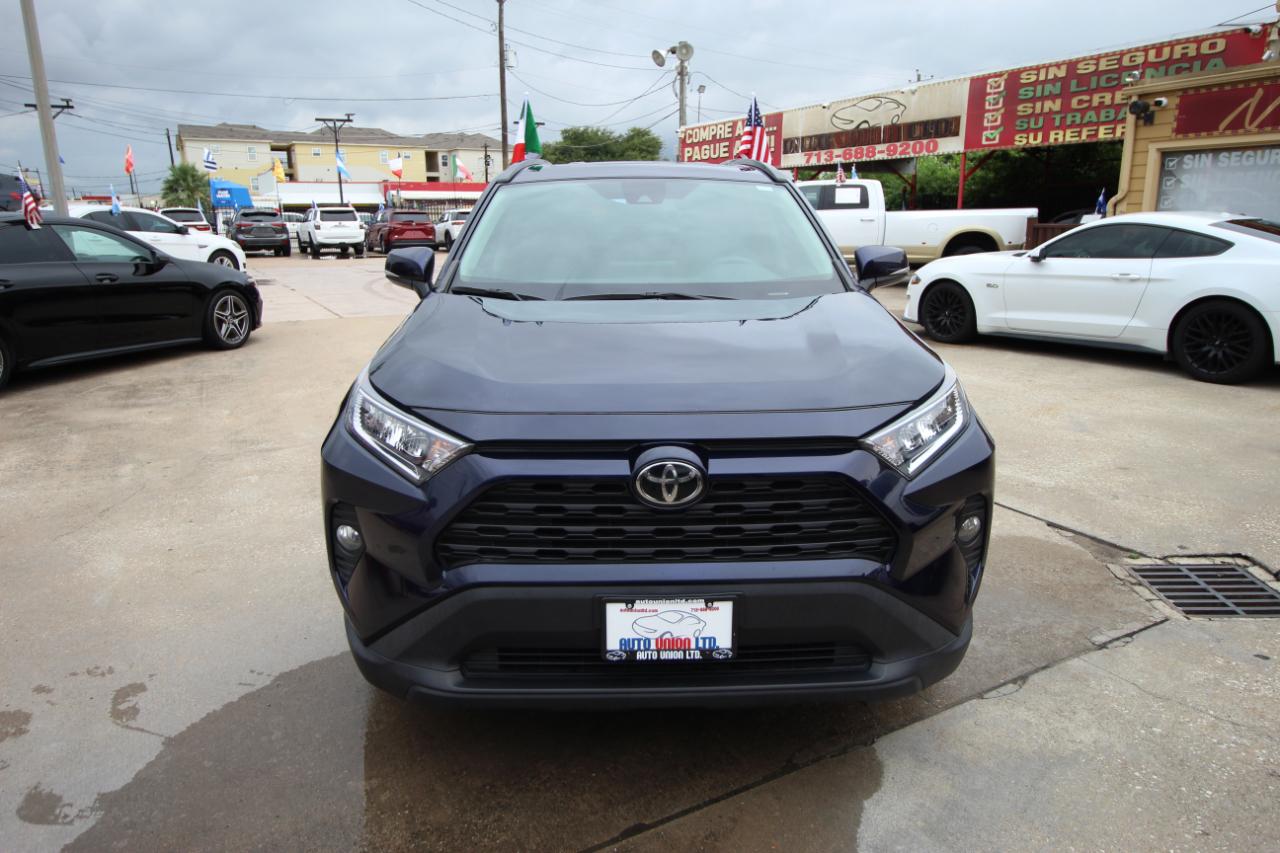 Toyota RAV4 XLE Premium 2021