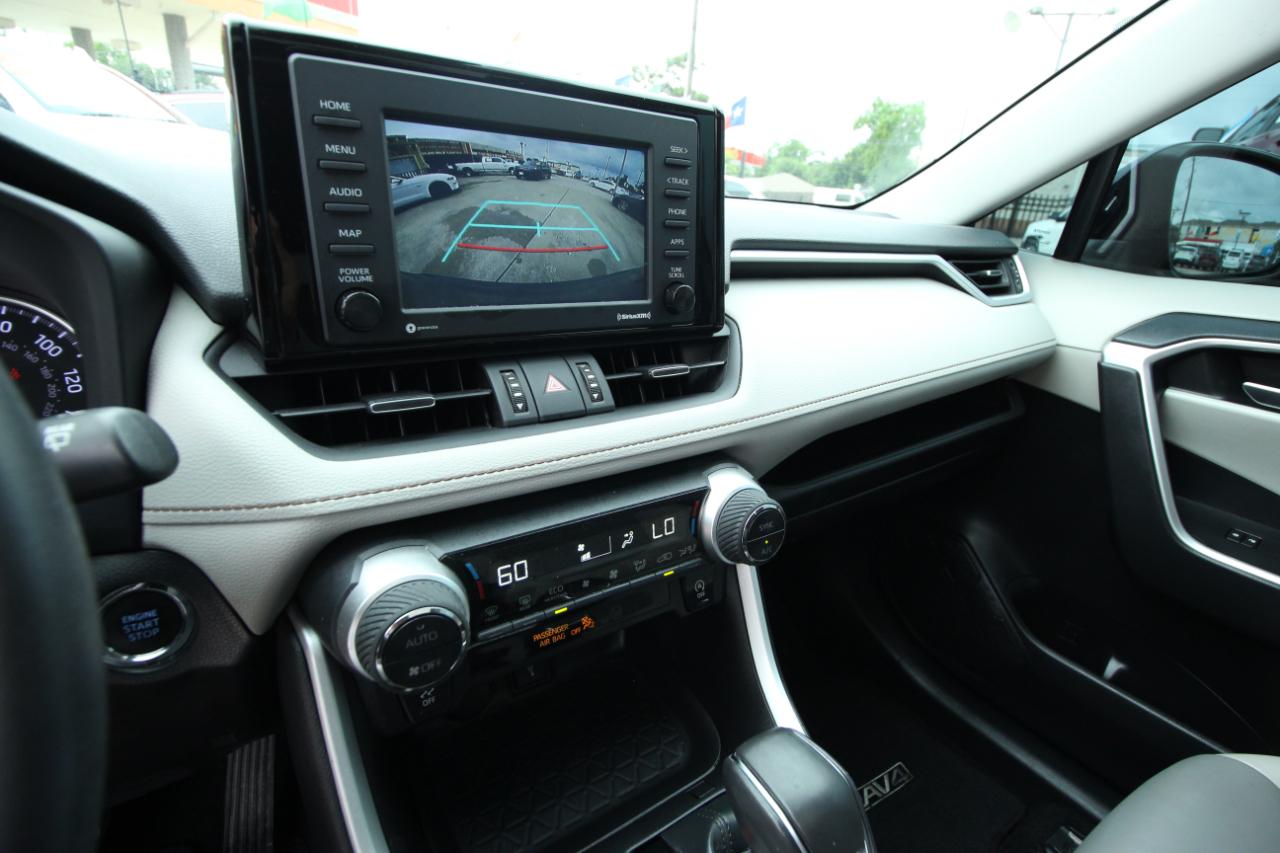 Toyota RAV4 XLE Premium 2021