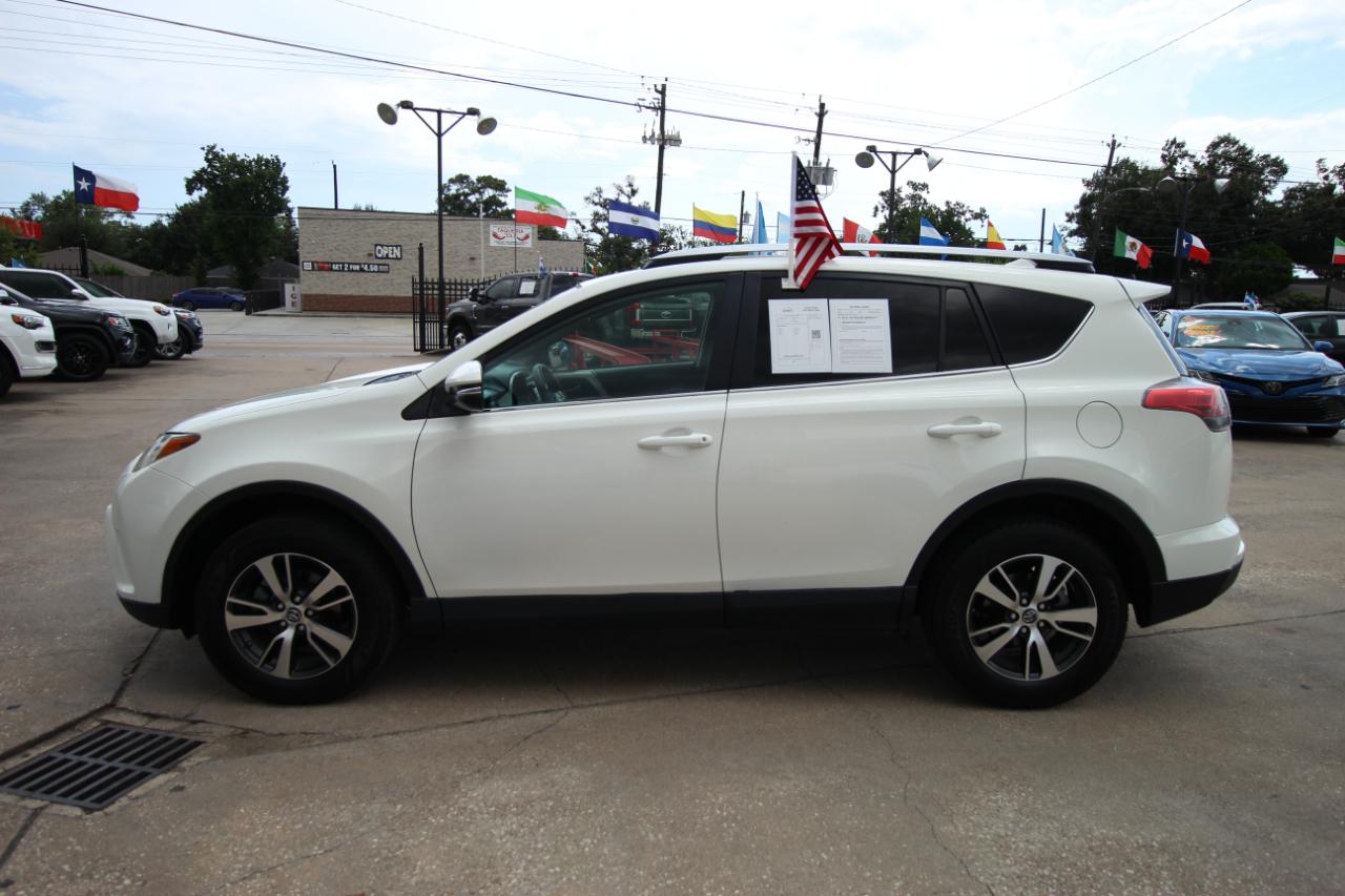 Toyota RAV4 XLE FWD 2018
