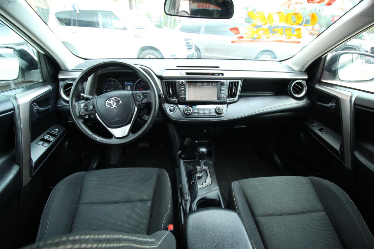 Toyota RAV4 XLE FWD 2018