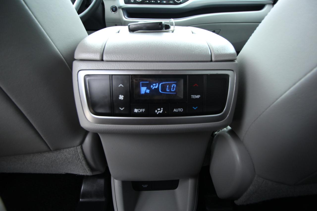 Toyota Highlander SE FWD V6 2019
