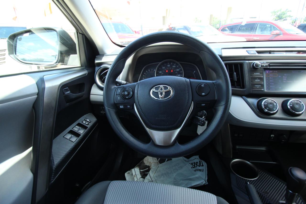 Toyota RAV4 LE FWD 2013