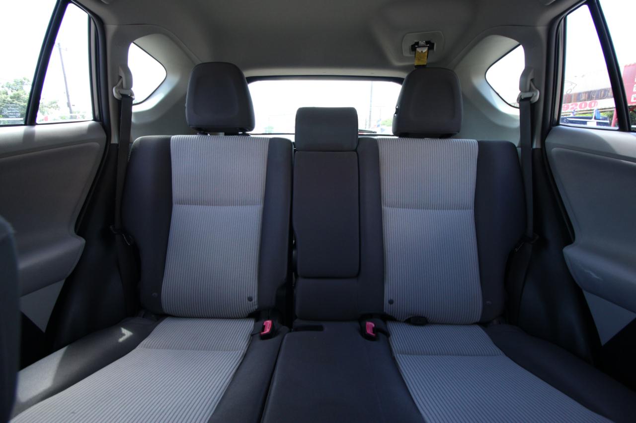 Toyota RAV4 LE FWD 2013
