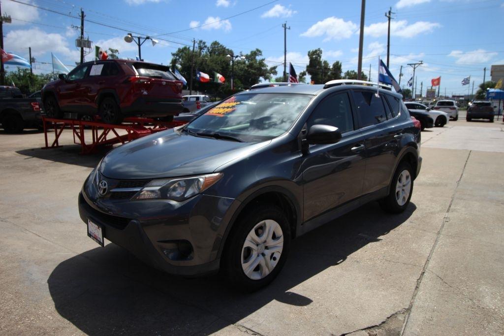 Toyota RAV4 LE FWD 2013