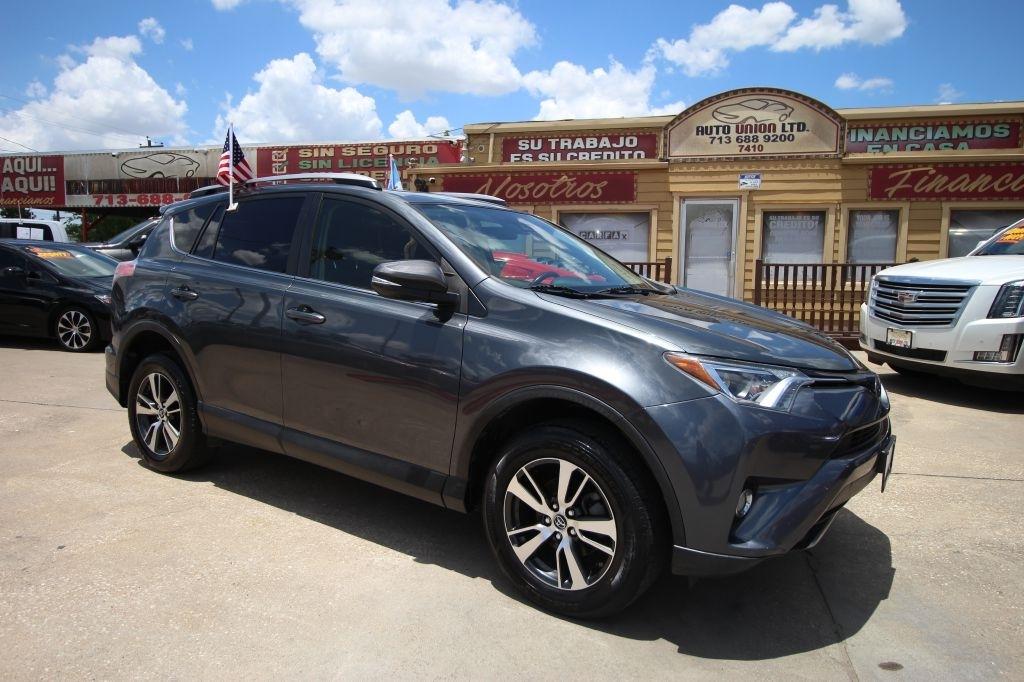 Toyota RAV4 XLE FWD 2018